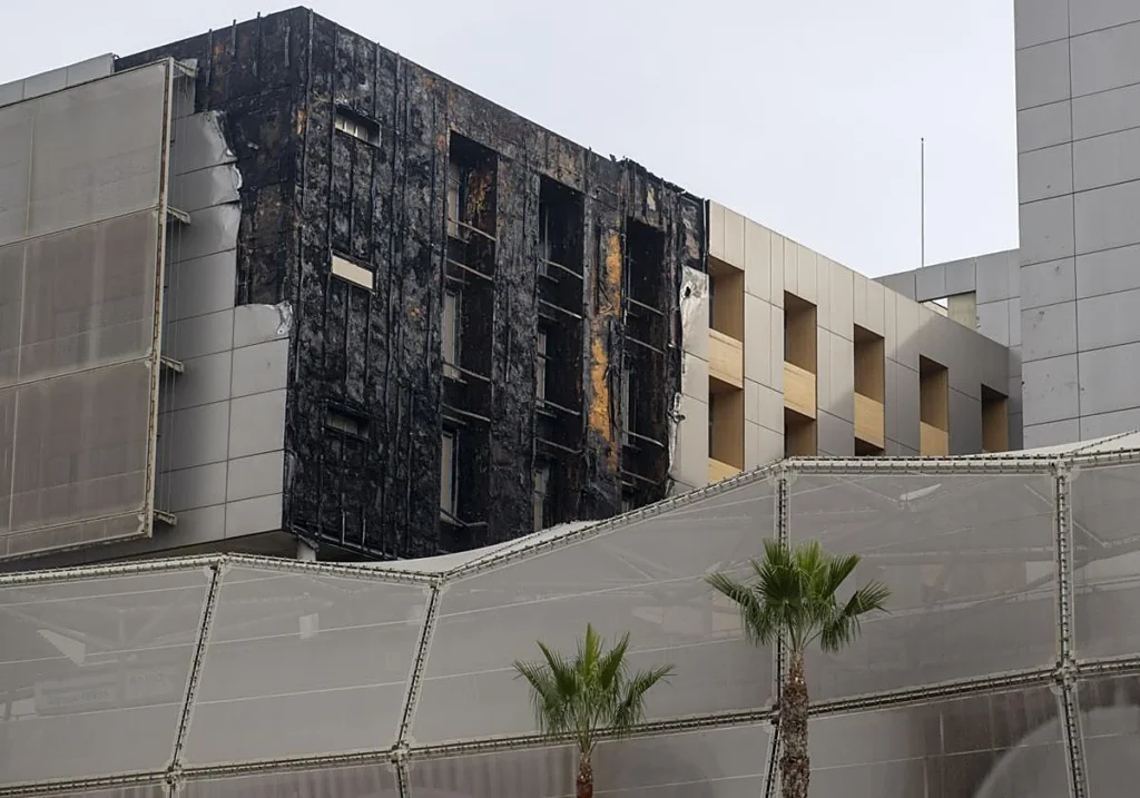 Urbanismo fija un plazo clave para reforzar la seguridad del hospital Santa Lucía tras el incendio. Exigencias técnicas y decisiones administrativas
