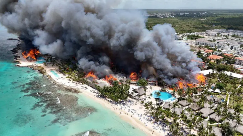 Trágico incendio en un complejo de República Dominicana deja un fallecido y 1.700 evacuados